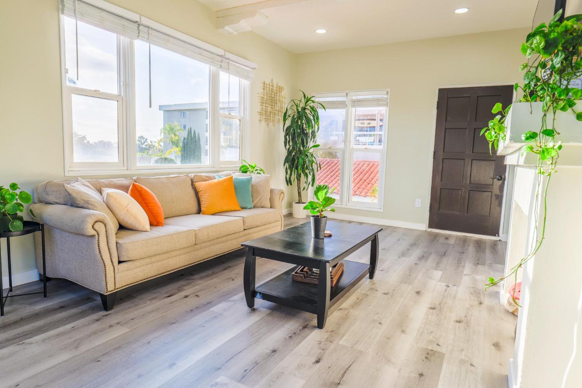 2br Retreat Near Balboa Park *
