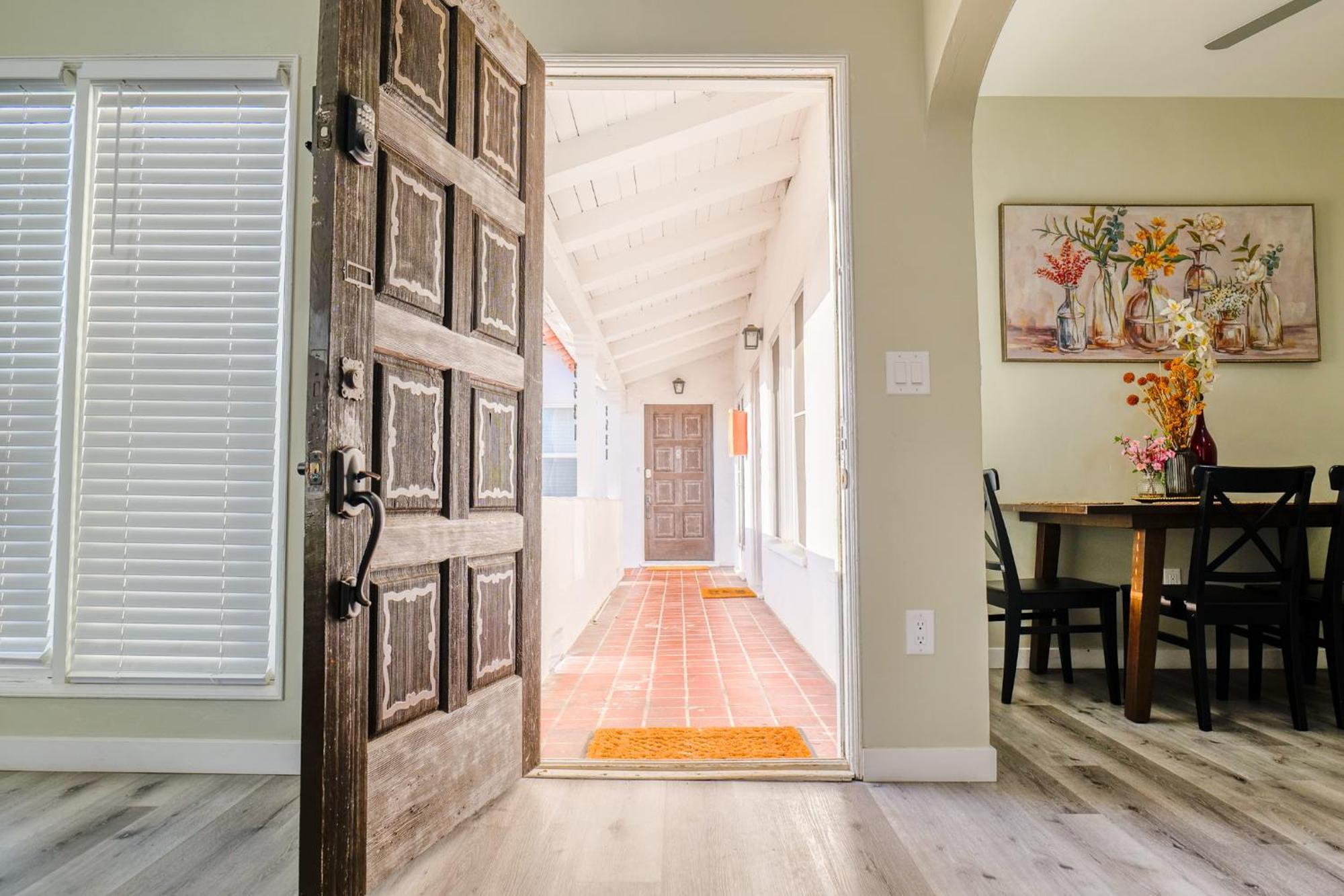 2br Retreat Near Balboa Park Apartment